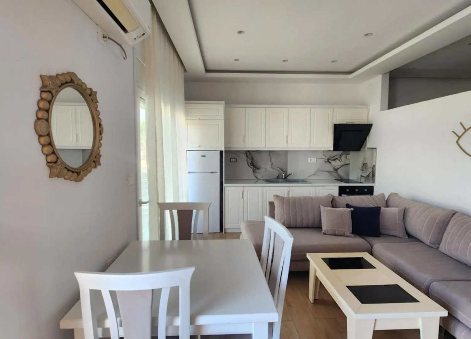 Apartments Dian Ksamil
